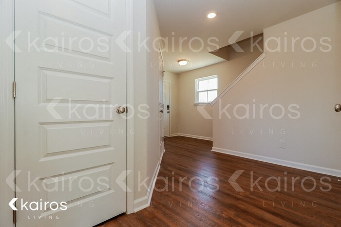 Building Photo - 247 Western Red Cedar Dr