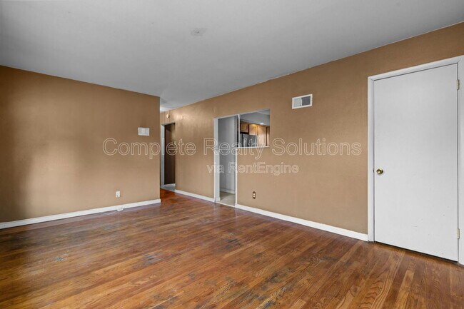 Building Photo - 1386 Fairmeadows Ln