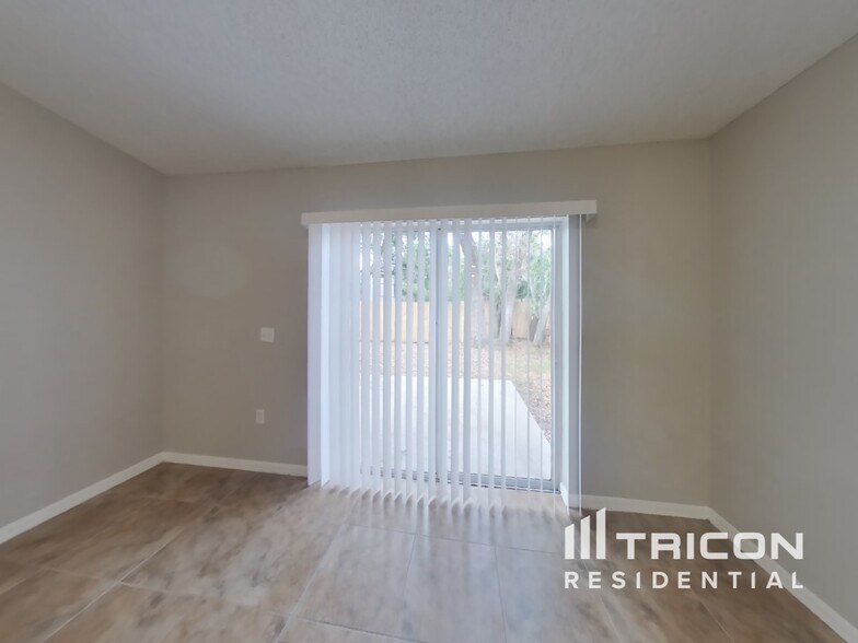 Building Photo - 30320 Birdhouse Dr