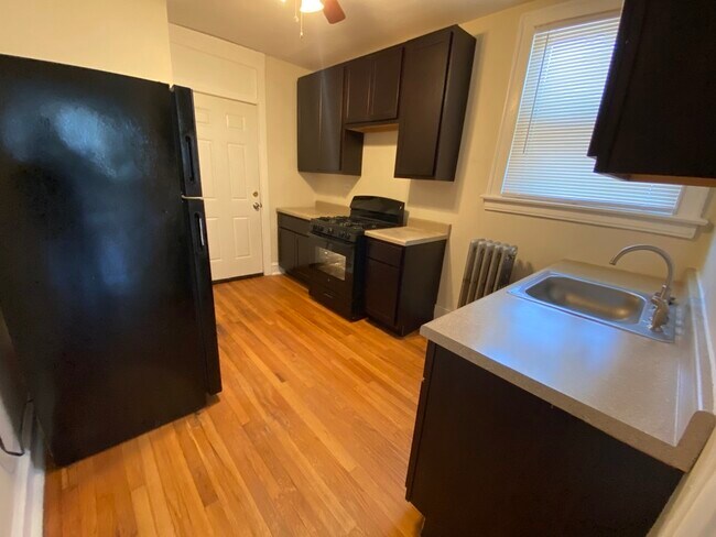 Building Photo - 8900 S Langley Ave