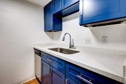 Building Photo - 502 W 35th St