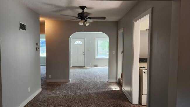 Building Photo - 1412 Houston St