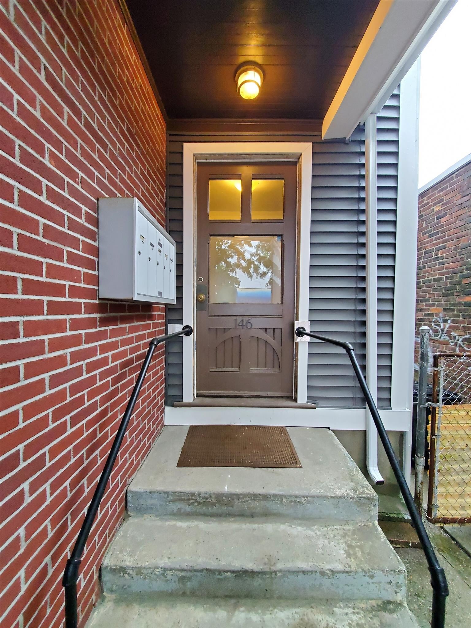 Building Photo - 146 Highland Ave