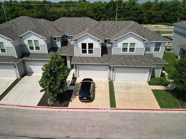 Building Photo - 11312 Gadsen Ln