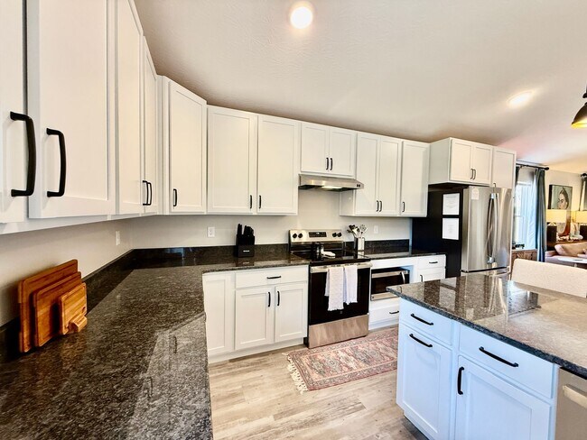 Building Photo - New Construction Home In West Chester, OH 5 BR