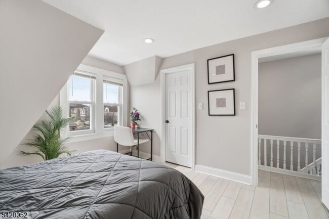 Building Photo - 87 Madison Ave