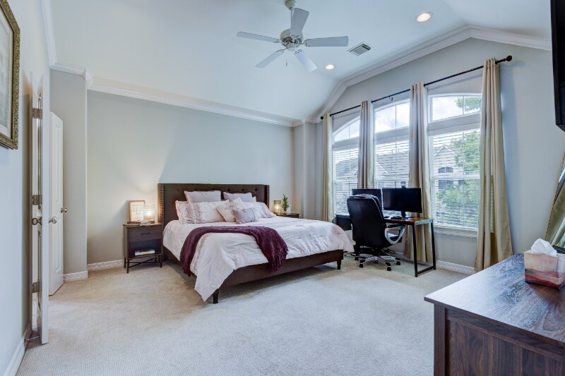 Building Photo - 606 Leverkuhn St