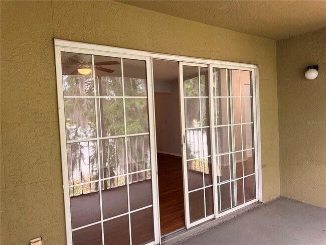 Building Photo - 3956 Versailles Dr