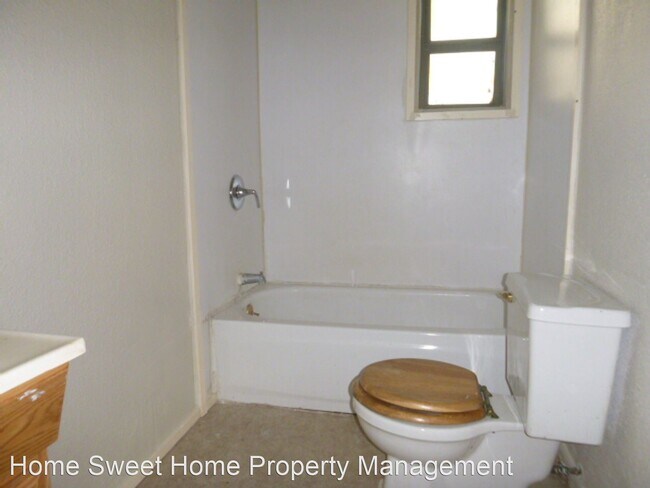 Building Photo - 2 br, 1 bath House - 4791 Forwood Ave