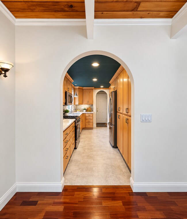 Building Photo - 31 Salal Way