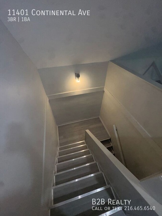 Building Photo - 11401 Continental Ave