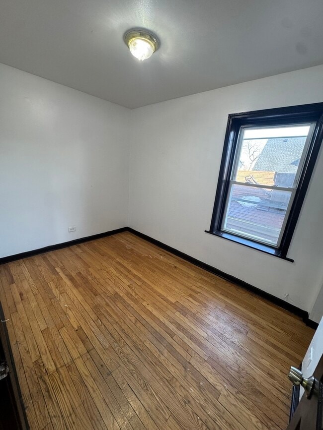 Building Photo - 4251 W Haddon Ave