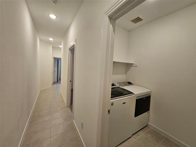 Building Photo - 3915 Chesapeake Ln