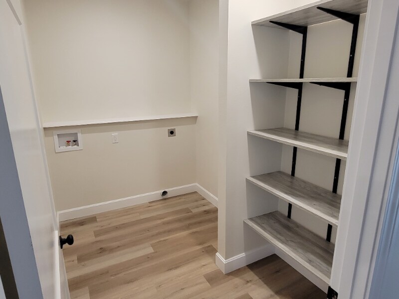 Building Photo - 504 Brian St