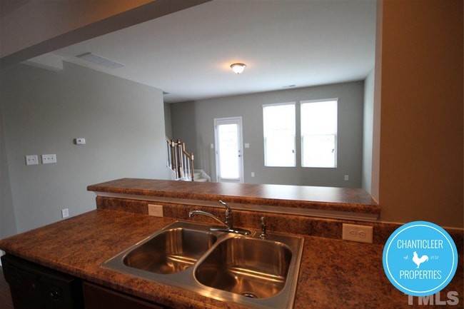 Building Photo - 4515 Middletown Dr