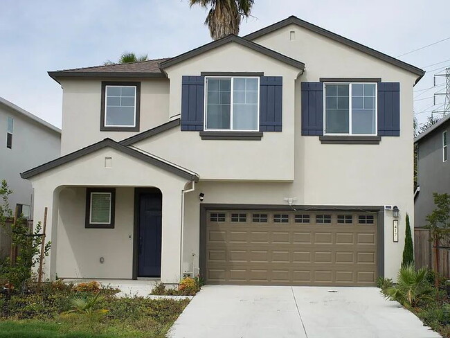 Building Photo - Welcome to this recently built 2024 home offering 1,977 sq ft of modern living space.