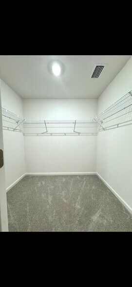 Building Photo - 19276 Gray Horse Dr