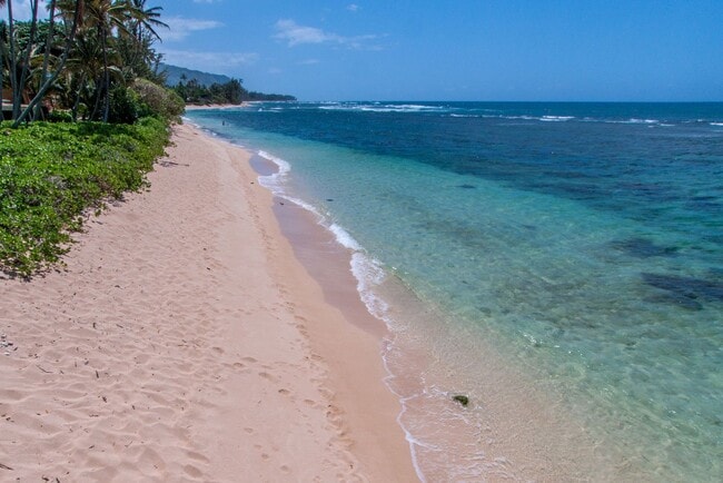 Building Photo - Hawaii Life Presents Modern Mokuleia Beach...