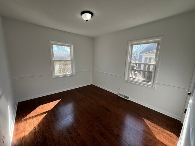 Building Photo - 3622 178th St