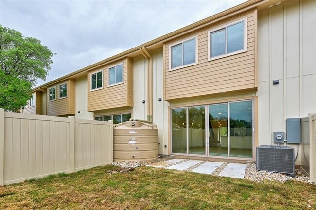 Building Photo - 402 Conservation Dr