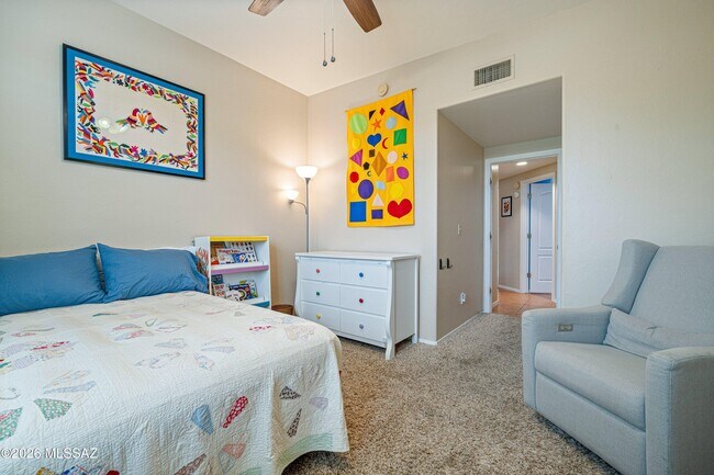 Building Photo - 6486 N Sun Bluff Dr