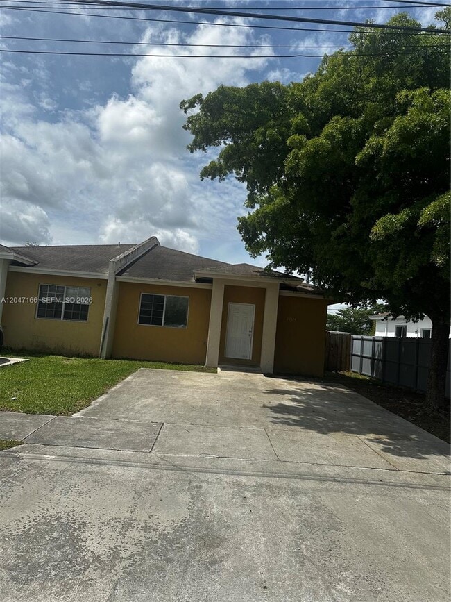 Building Photo - 26524 SW 138th Ave