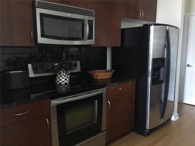 Building Photo - 400 W Peachtree St NW