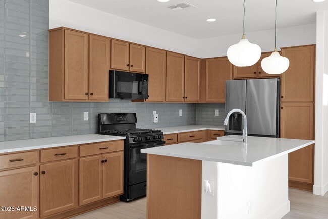 Building Photo - 5819 W Pueblo Ave