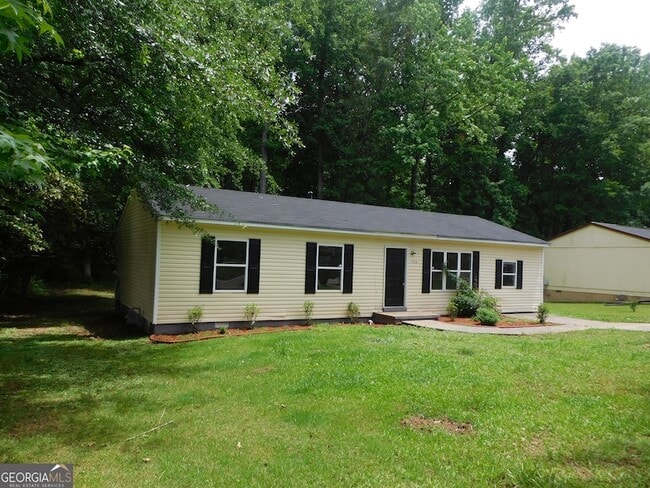 Building Photo - 145 Sarsen Cir