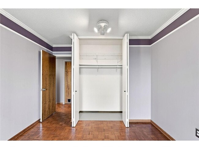 Building Photo - 400 Groveland Ave