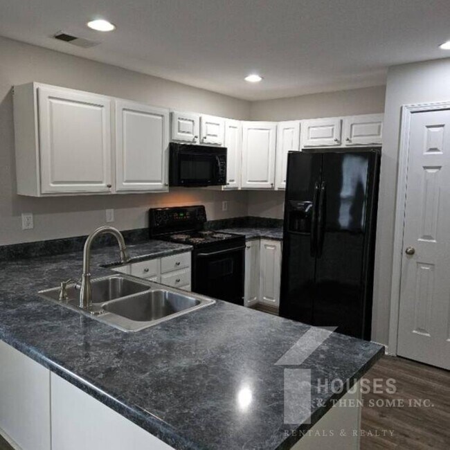 Building Photo - 20 Laurelhurst Ct
