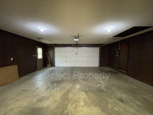 Building Photo - 1108 Southerly Point