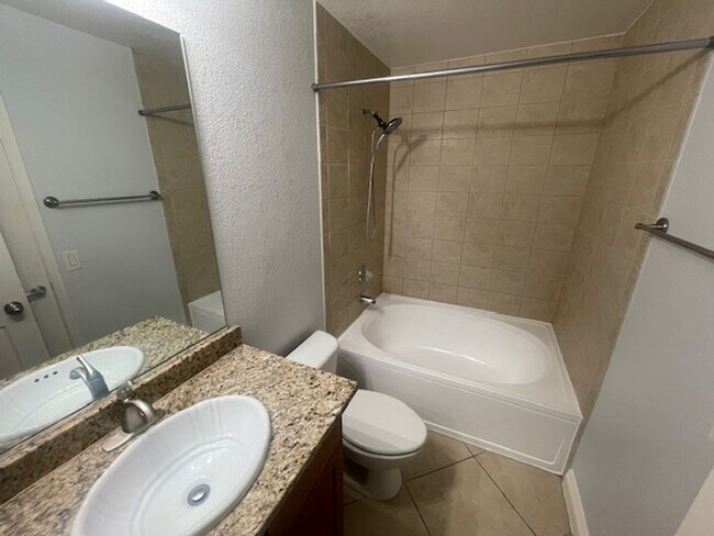Building Photo - AWESOME 2 BEDROOM  CONDO NEAR STRIP W/ VIEWS AND OVERLOOKS POOLS!!!!!!