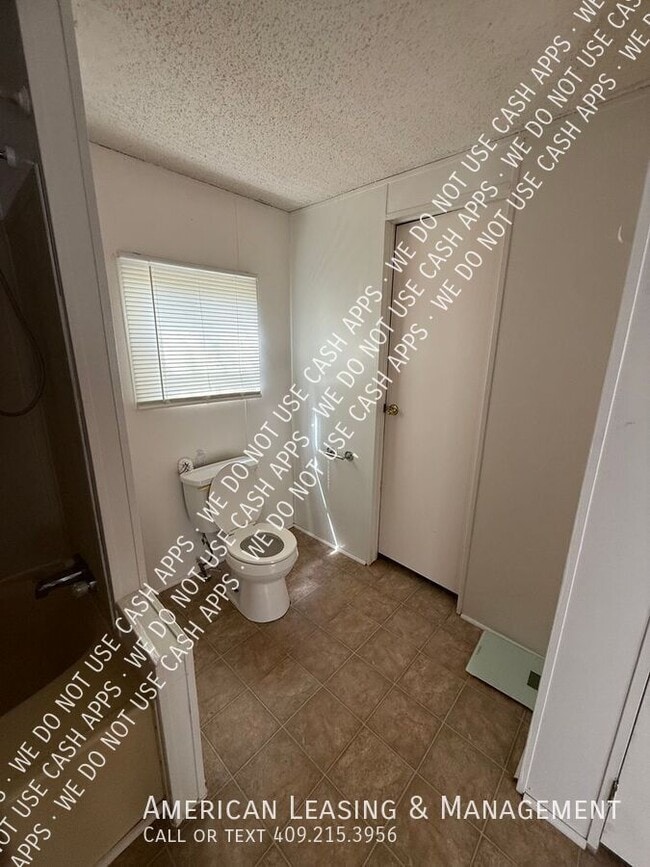 Building Photo - 108 Hornet Ln