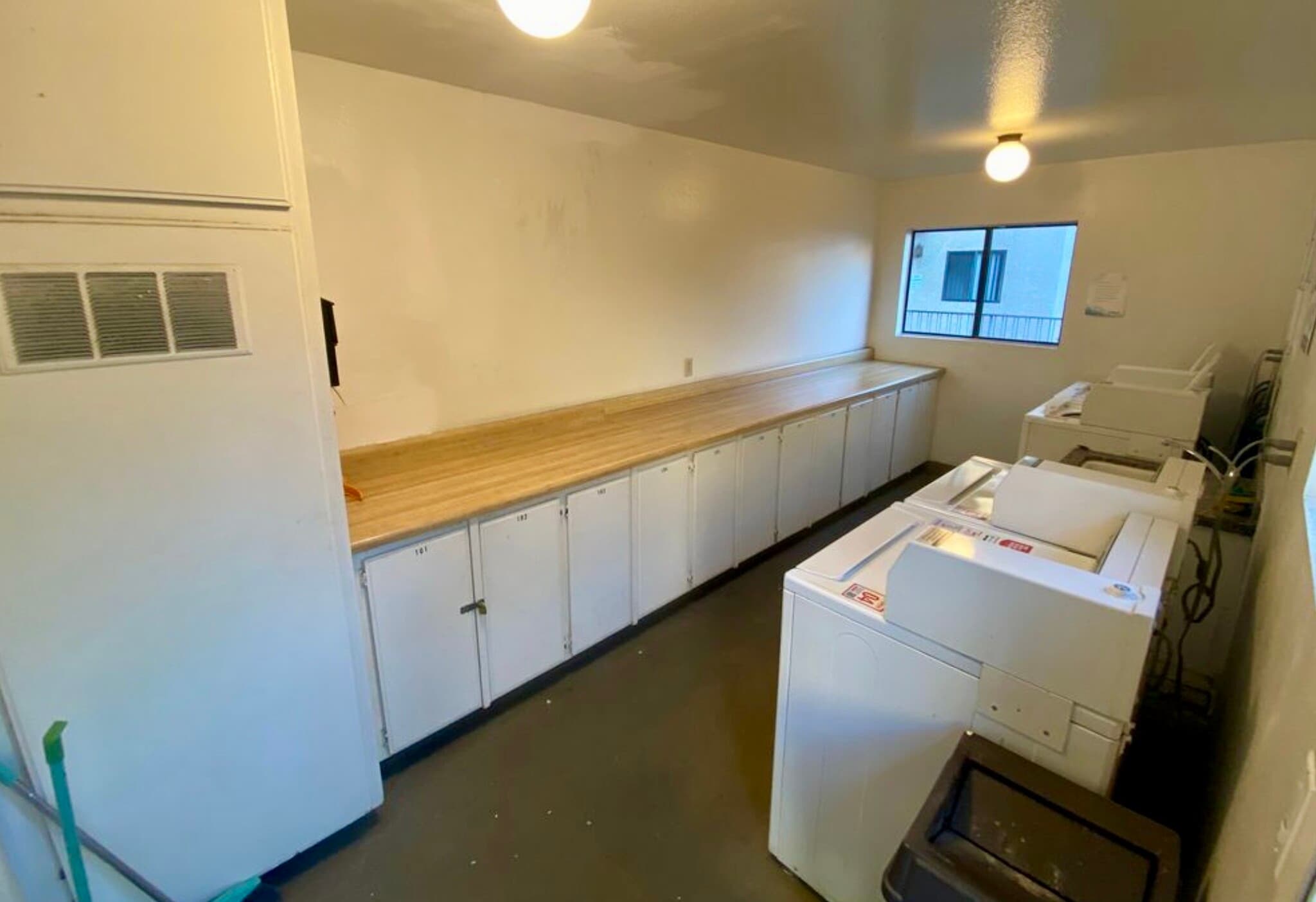 Building Photo - 1241 Mariposa St