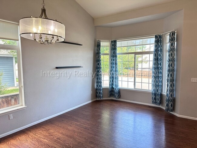 Building Photo - 10163 Foxridge Cir