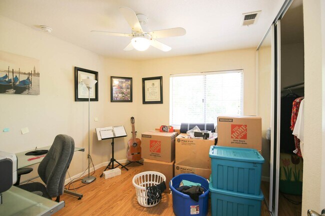 Building Photo - Santa Fe Hills Detached Home