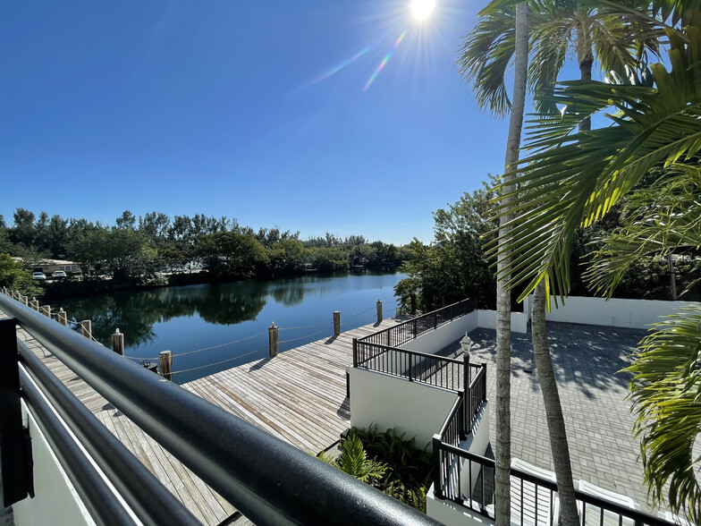 Lake View - Lakeside at Biscayne Gardens