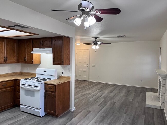 Building Photo - First Floor Condo - W. Tropicana Ave.