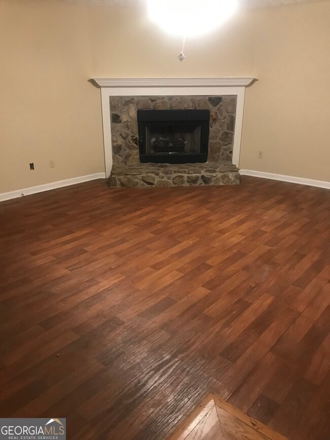 Building Photo - 218 Benton Fields