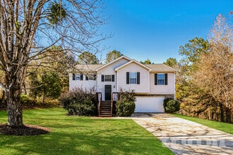 Building Photo - 40 Shenandoah Dr