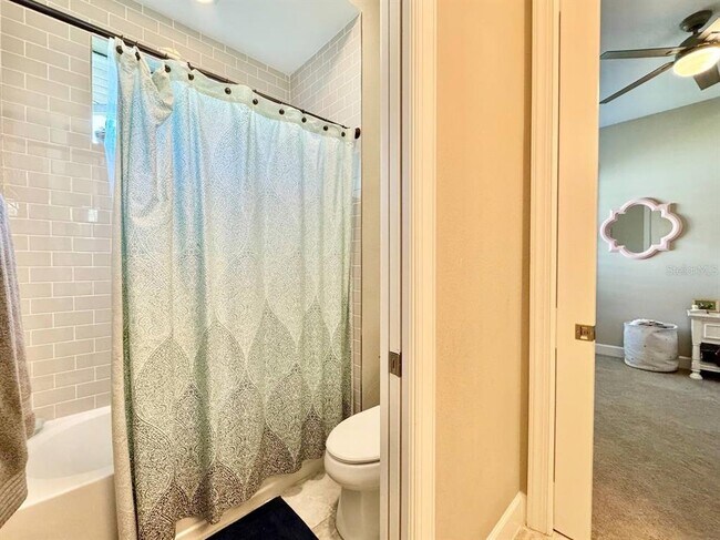 Building Photo - 10605 Sabella Dr