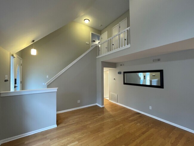 Building Photo - Spacious and modernized 4 bedroom home ful...