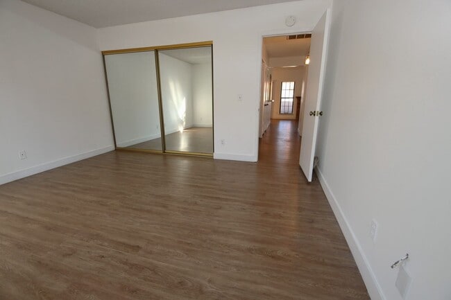 Building Photo - CENTRAL LOCATION - TROPICANA/MARYLAND AREA - 2 BED/2 BATH