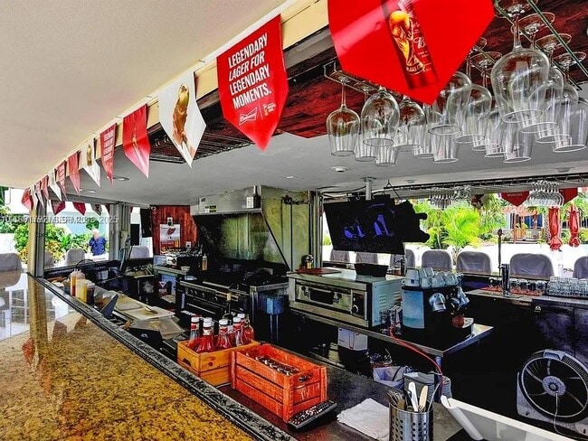 Building Photo - 905 Brickell Bay Dr