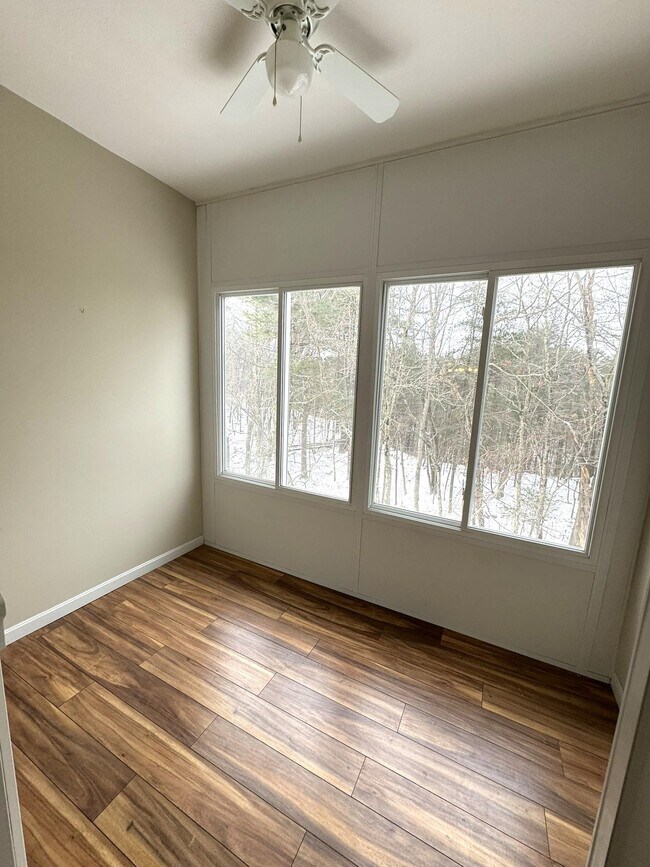 65 Fordway Extension 65 Fordway Extension Derry NH 03038 Apartment