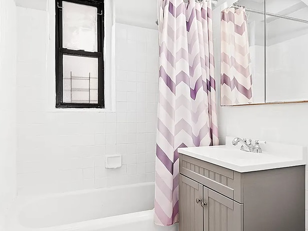 Building Photo - 811 Cortelyou Rd