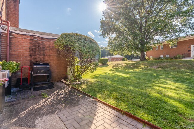 Building Photo - 23 Alpine Dr