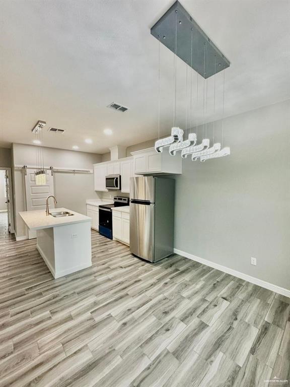 Building Photo - 19 N Crown Point