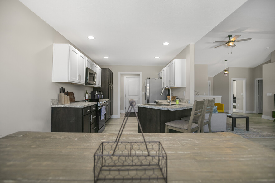 Building Photo - 508 Filbert St